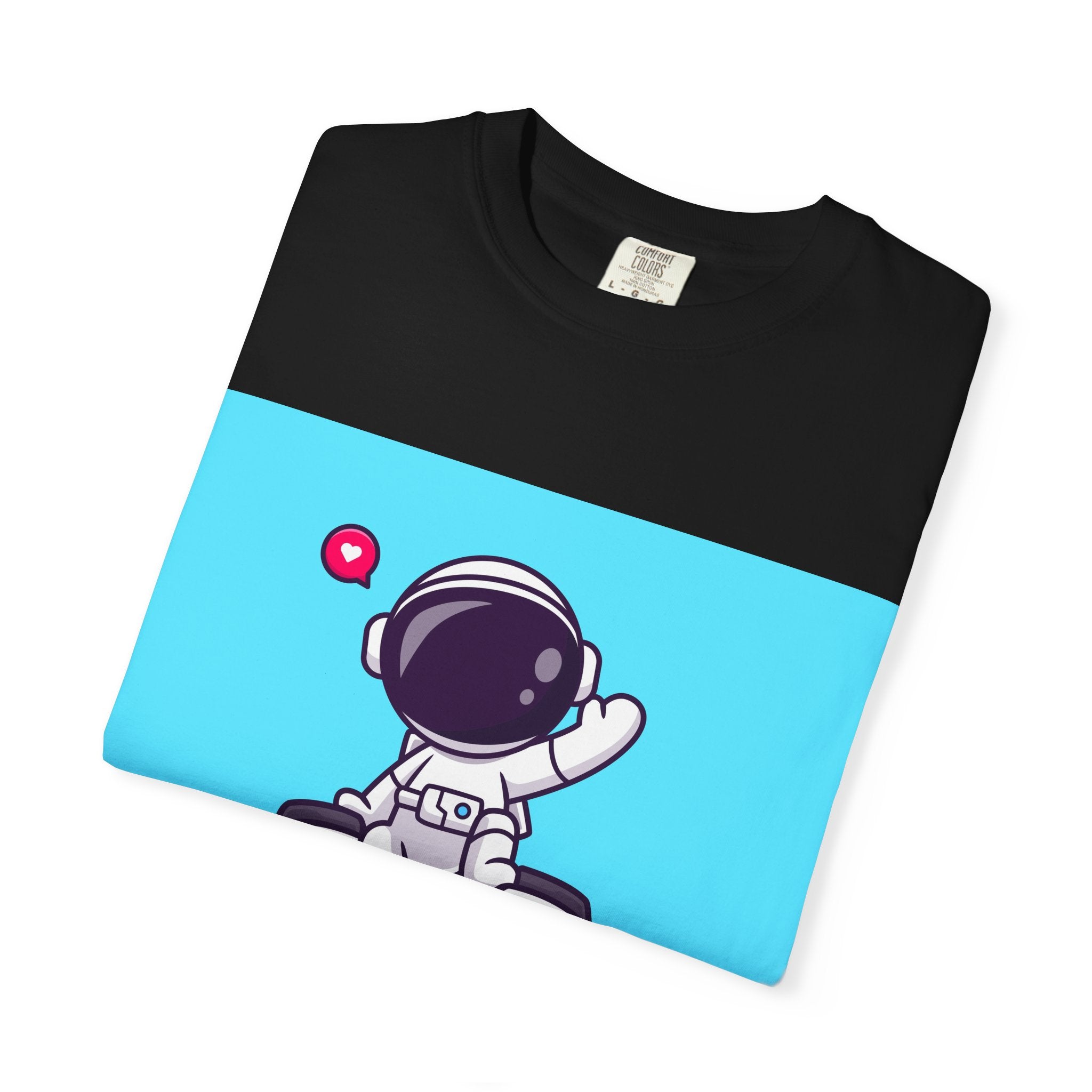 Astronaut Gamer T-Shirt, Unisex Gaming Shirt, Space-Themed Shirt, Gift for Gamers, Creative Casual Wear