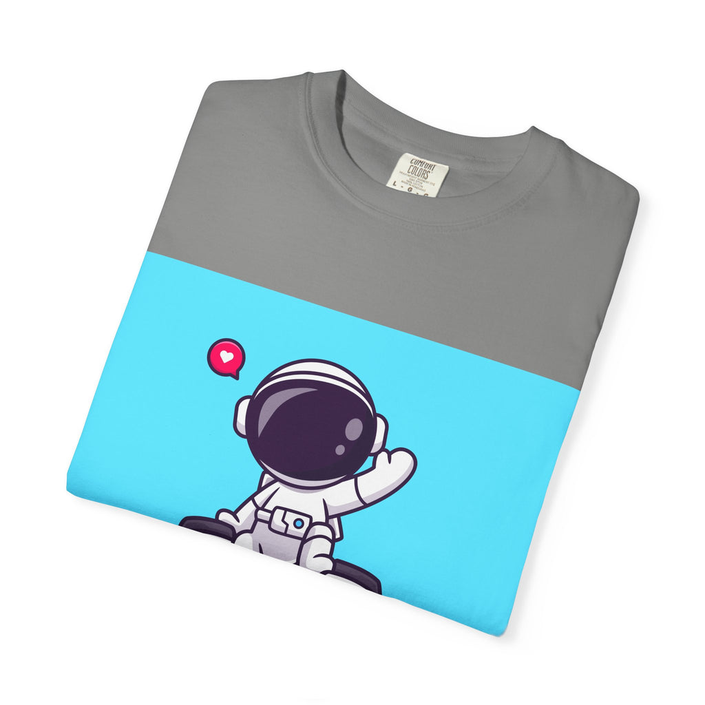 Astronaut Gamer T-Shirt, Unisex Gaming Shirt, Space-Themed Shirt, Gift for Gamers, Creative Casual Wear