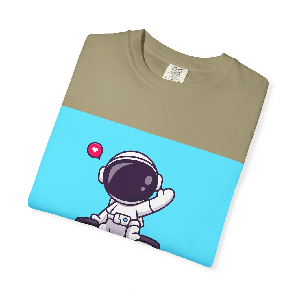 Astronaut Gamer T-Shirt, Unisex Gaming Shirt, Space-Themed Shirt, Gift for Gamers, Creative Casual Wear